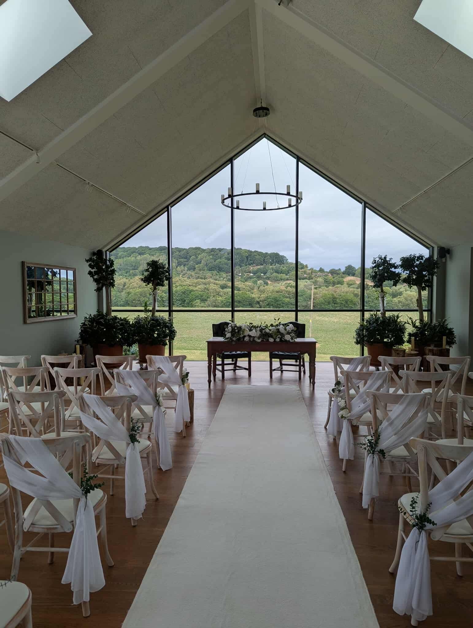white aisle ceremony